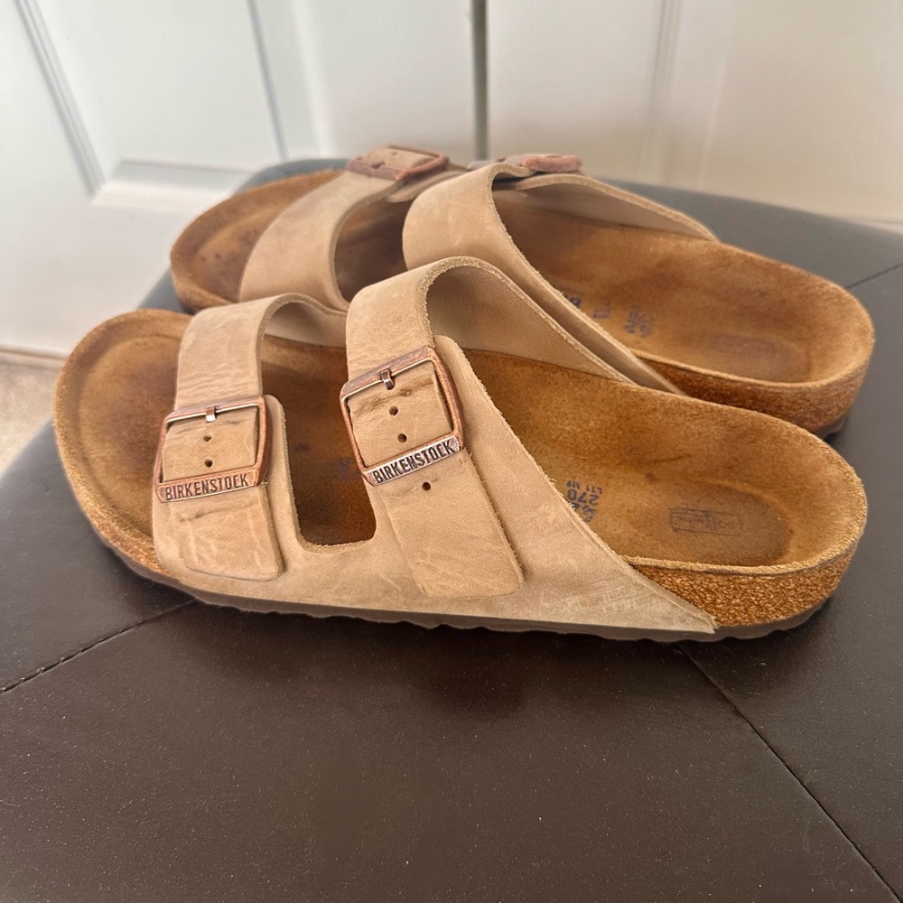 Birkenstock Arizona in Tobacco Brown